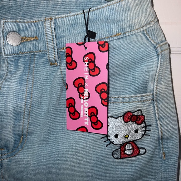 NWT SHEIN x Hello Kitty Collab Jeans Sz XS #HELLOKITTY - Picture 3 of 5